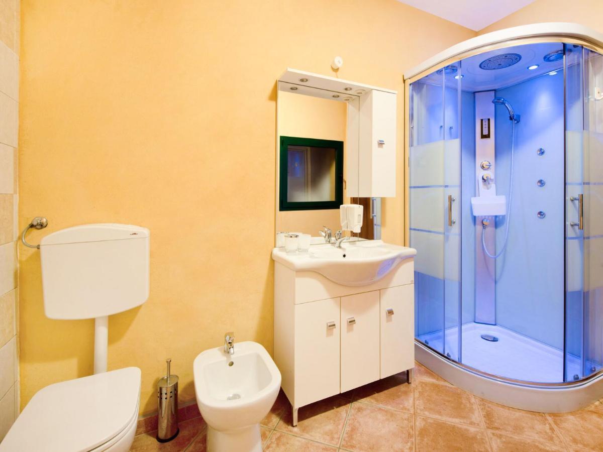 Beautiful Chalet With Swimming Pool In Lombardy Villa Marone Buitenkant foto