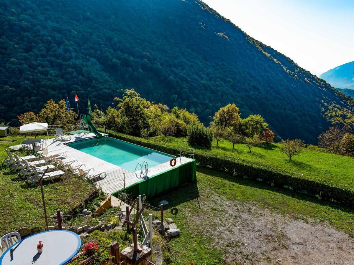 Beautiful Chalet With Swimming Pool In Lombardy Villa Marone Buitenkant foto